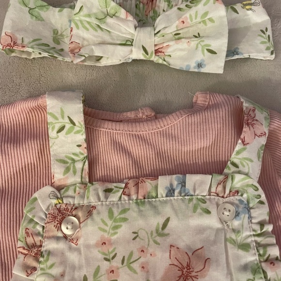 Little me floral romper - Picture 3 of 5
